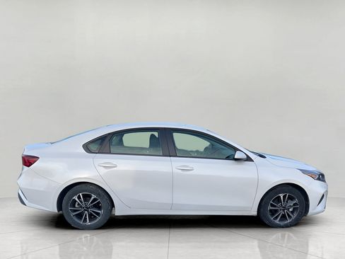 Used 2024 Kia Forte LXS image 8