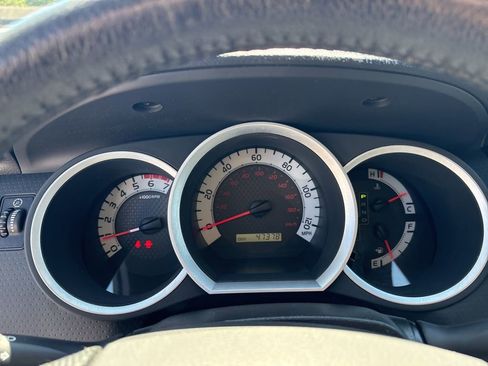 Used 2013 Toyota Tacoma 2WD Access Cab w/ Convenience Pkg image 23