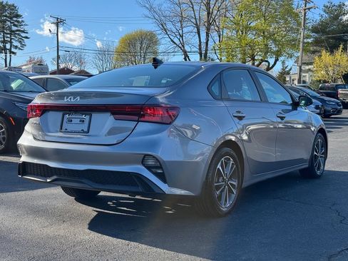 Used 2023 Kia Forte LXS w/ LXS Technology Package FWD image 9
