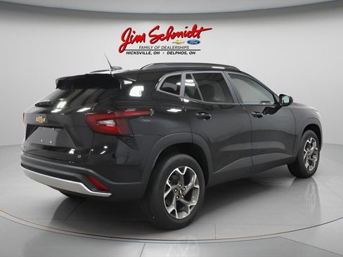 New 2026 Chevrolet Trax LT FWD image 6