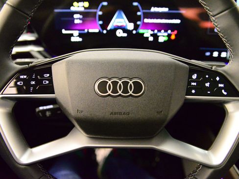 Used 2025 Audi A5 2.0T Prestige w/ 19" Wheel Package image 13