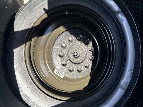 Used 2013 Ford Focus SE image 16