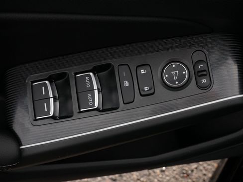 Certified 2025 Honda Civic Sport Touring image 19