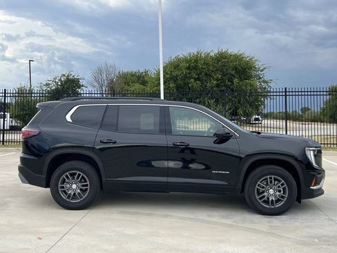 Used 2026 GMC Acadia Elevation FWD image 3