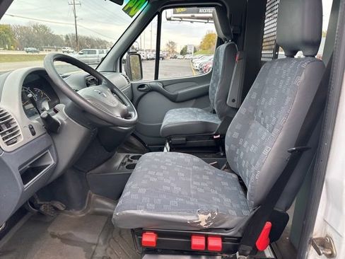 Used 2004 Dodge Sprinter 2500 w/ PWR Convenience Group image 14