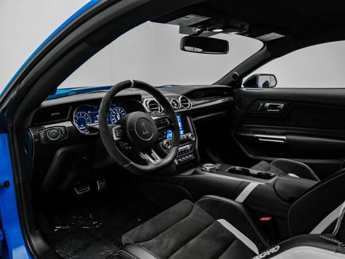 Used 2022 Ford Mustang Shelby GT500 w/ Carbon Fiber Track Pack image 2