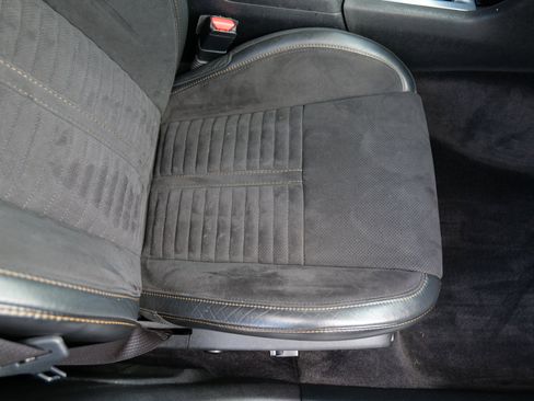 Used 2018 Dodge Charger R/T image 39