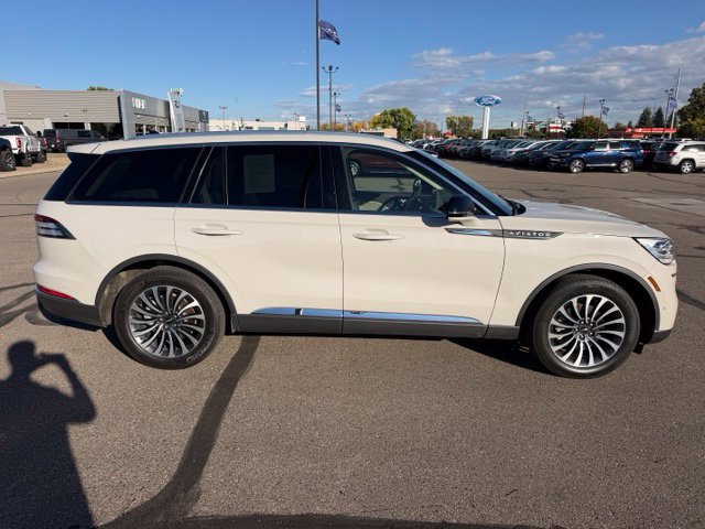 Used 2023 Lincoln Aviator Reserve w/ Equipment Group 201A AWD/4WD image 11