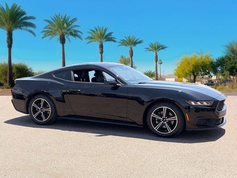 Certified 2024 Ford Mustang Coupe RWD image 7
