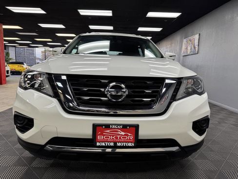 Used 2019 Nissan Pathfinder S image 3
