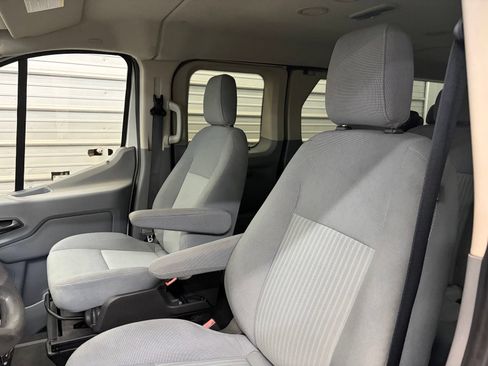Used 2015 Ford Transit 150 XLT RWD image 8