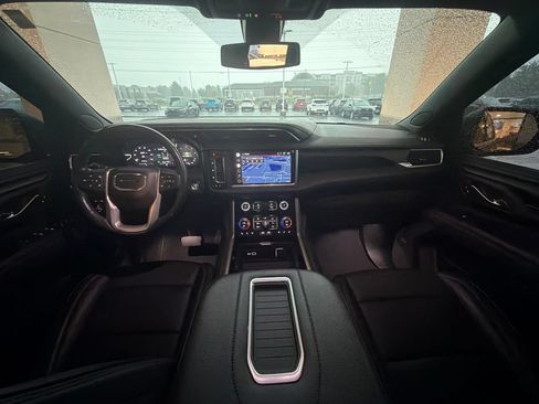 Used 2022 GMC Yukon Denali AWD/4WD image 11