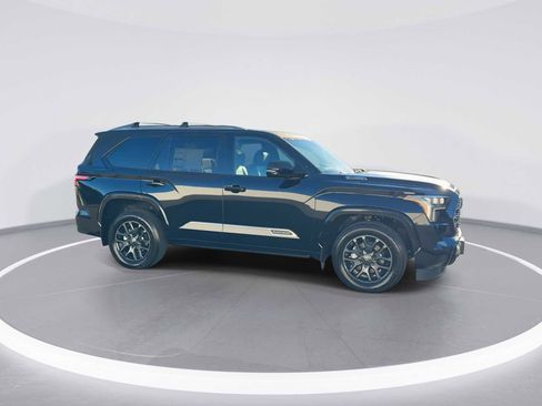 New 2026 Toyota Sequoia Platinum image 9