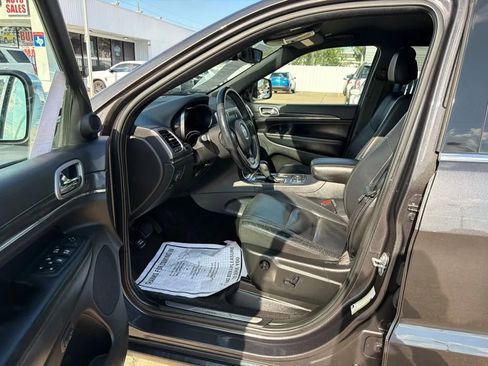 Used 2018 Jeep Grand Cherokee Limited AWD/4WD image 16