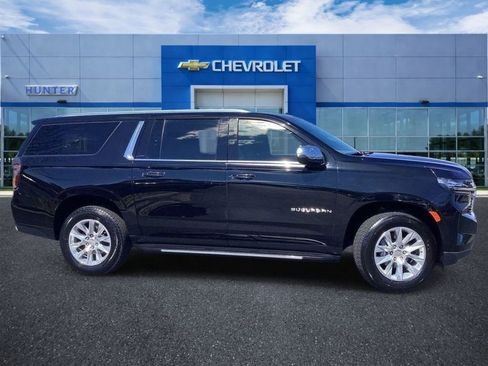 Used 2024 Chevrolet Suburban Premier RWD image 5