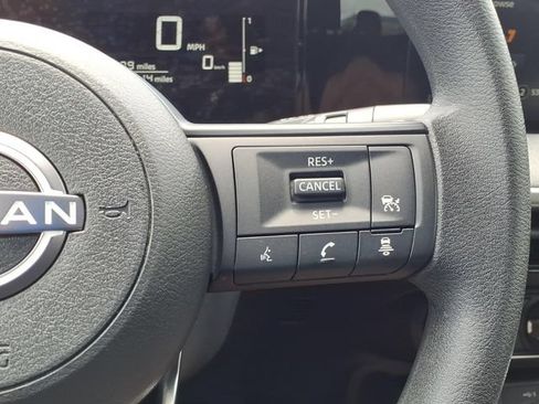 Used 2025 Nissan Kicks SV FWD image 20