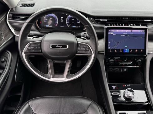 Used 2021 Jeep Grand Cherokee L Limited image 11