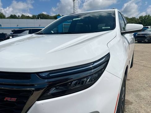 Used 2023 Chevrolet Equinox RS w/ LPO, Floor Liner Package FWD image 52