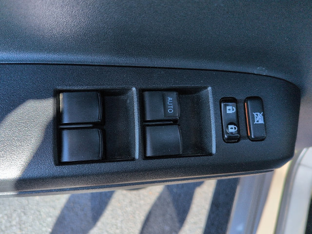 Used 2015 Scion xB FWD image 14