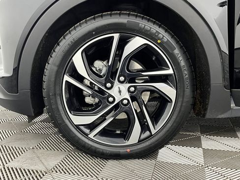 Used 2022 Chevrolet Bolt LT w/ Infotainment Package image 20