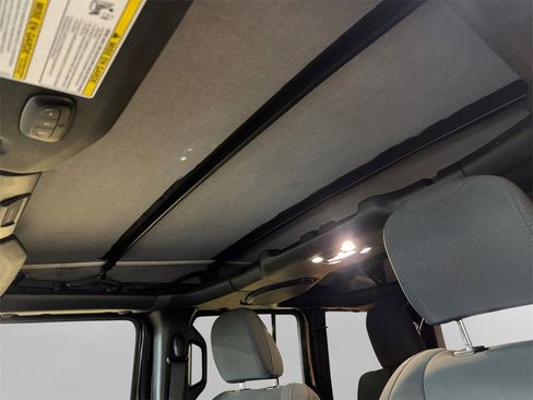 Used 2020 Jeep Wrangler Unlimited Sport S image 23