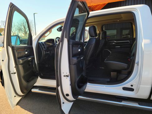Used 2019 RAM 1500 Laramie image 7