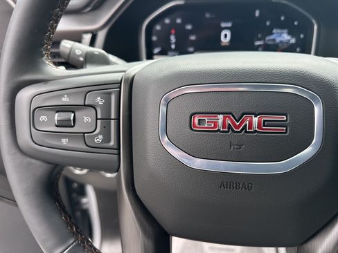 Used 2025 GMC Sierra 1500 AT4 w/ AT4 Premium Package AWD/4WD image 26
