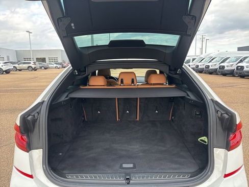 Used 2018 BMW 640i Gran Turismo xDrive image 22