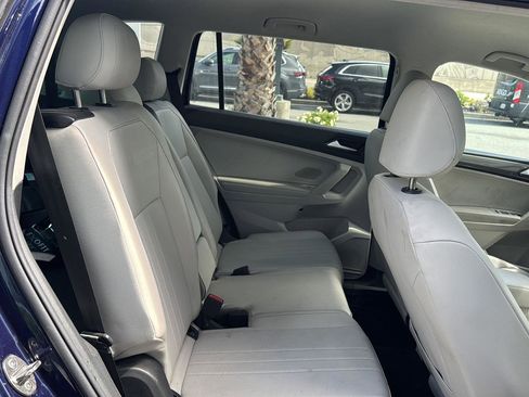 Used 2023 Volkswagen Tiguan SE FWD image 14
