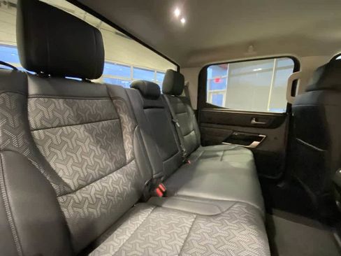 Used 2024 Toyota Tundra Limited image 23