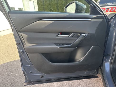 Used 2025 MAZDA CX-50 AWD 2.5 S w/ Preferred Package image 16