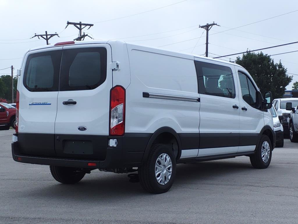 Used 2023 Ford E-Transit Low Roof RWD image 3