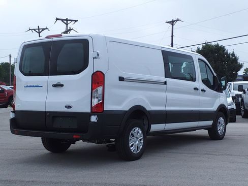 Used 2023 Ford E-Transit Low Roof image 3