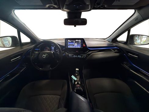 Used 2021 Toyota C-HR XLE FWD image 16
