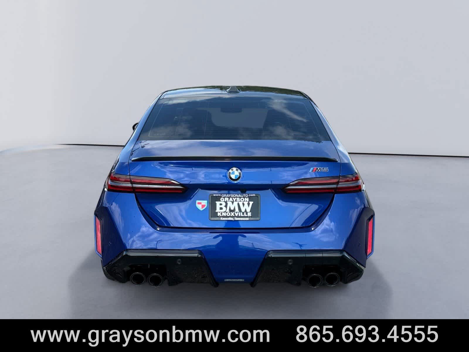 Used 2025 BMW M5 w/ Carbon Package AWD/4WD image 4