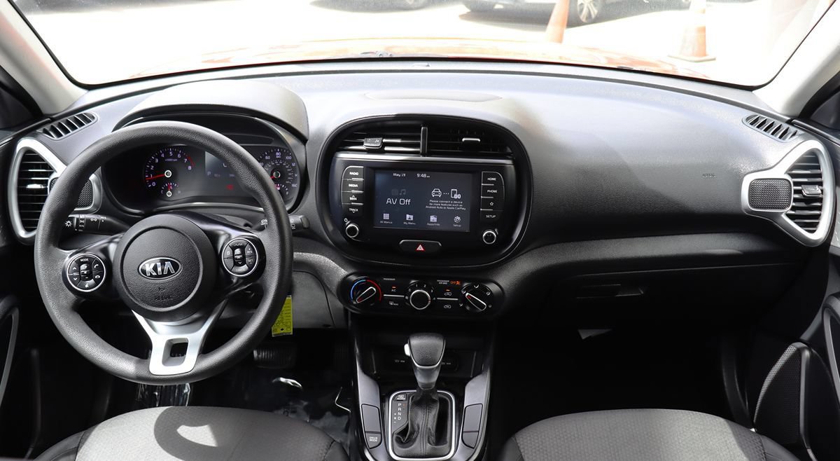 Used 2020 Kia Soul LX FWD image 32