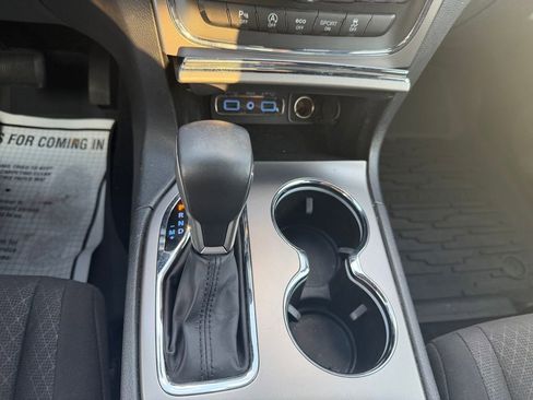 Used 2021 Jeep Grand Cherokee Laredo image 20