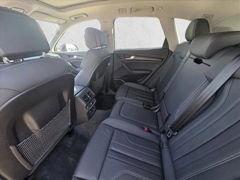 Certified 2025 Audi Q5 2.0T Premium Plus image 16