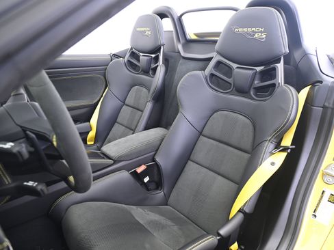 Certified 2025 Porsche 718 Boxster Spyder RS RWD image 5