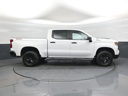 Used 2024 Chevrolet Silverado 1500 LT Trail Boss w/ Protection Package AWD/4WD image 2