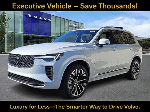 Certified 2026 Volvo XC90 B6 Plus w/ Protection Package Premier AWD/4WD image 2