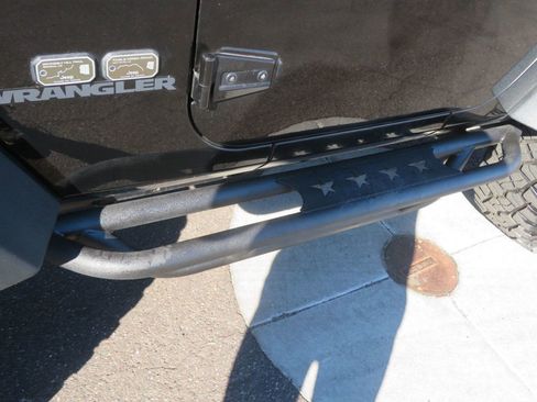 Used 2017 Jeep Wrangler Sport image 14