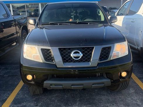 Used 2012 Nissan Frontier SV w/ Sport Appearance Pkg AWD/4WD image 2