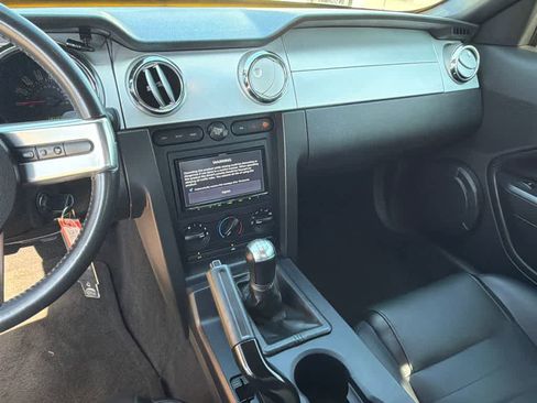 Used 2006 Ford Mustang GT RWD image 22
