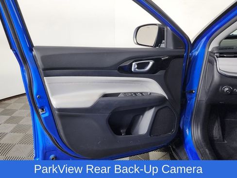 Used 2022 Jeep Compass Limited image 12