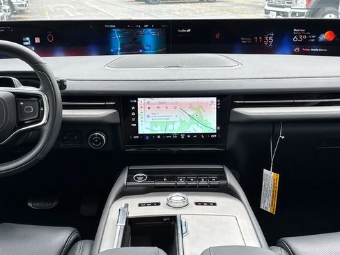 New 2026 Lincoln Navigator Reserve AWD/4WD image 17