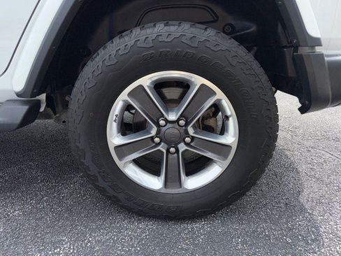 Used 2021 Jeep Wrangler Unlimited Sahara AWD/4WD image 11