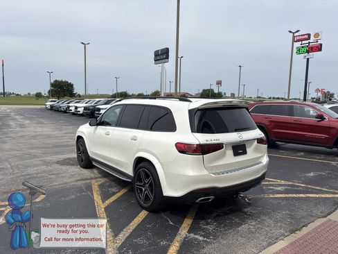 Used 2023 Mercedes-Benz GLS 450 4MATIC image 3