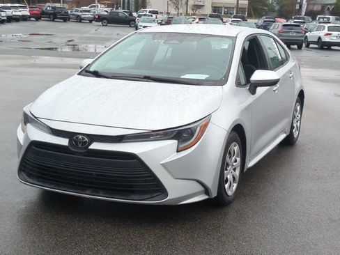 Used 2024 Toyota Corolla LE image 7