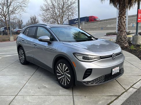 Used 2024 Volkswagen ID.4 S image 4